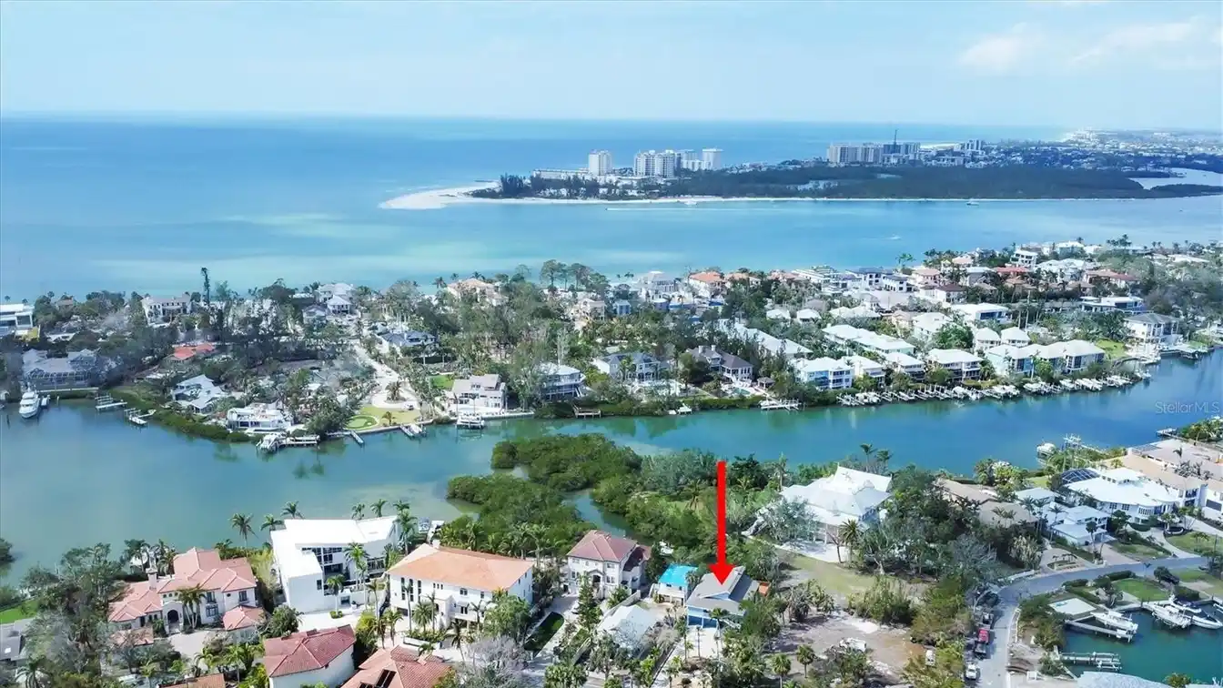 Meticulously Maintained Home in Roberts Point