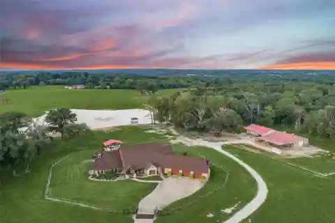 Incredible Winona Property in Ideal Location