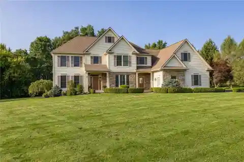 Polished Luxury in a Private Woodland Retreat