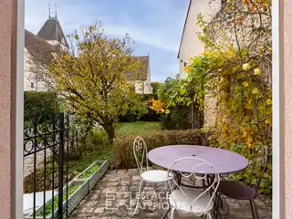 Elegant 18th-Century Manor with Secluded Garden