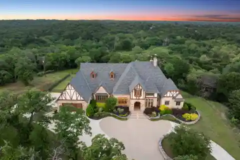 English Countryside Charm Above Lake Grapevine