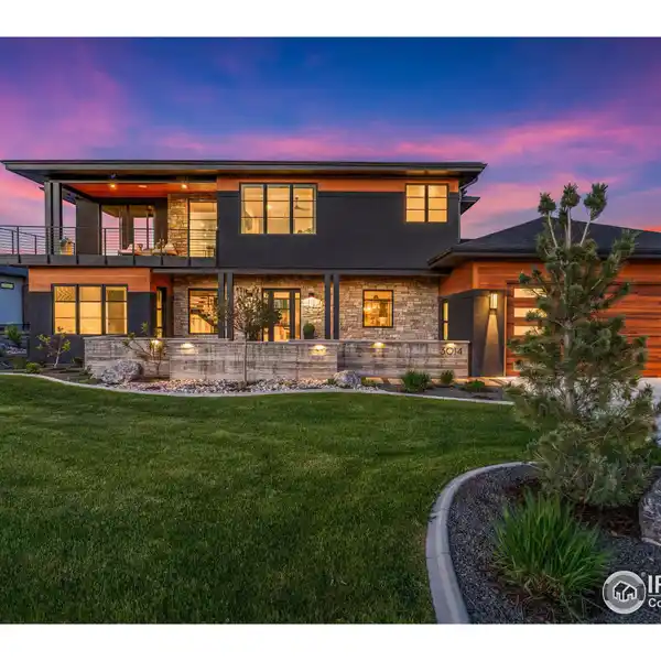 EXQUISITE MODERN LIVING IN FORT COLLINS