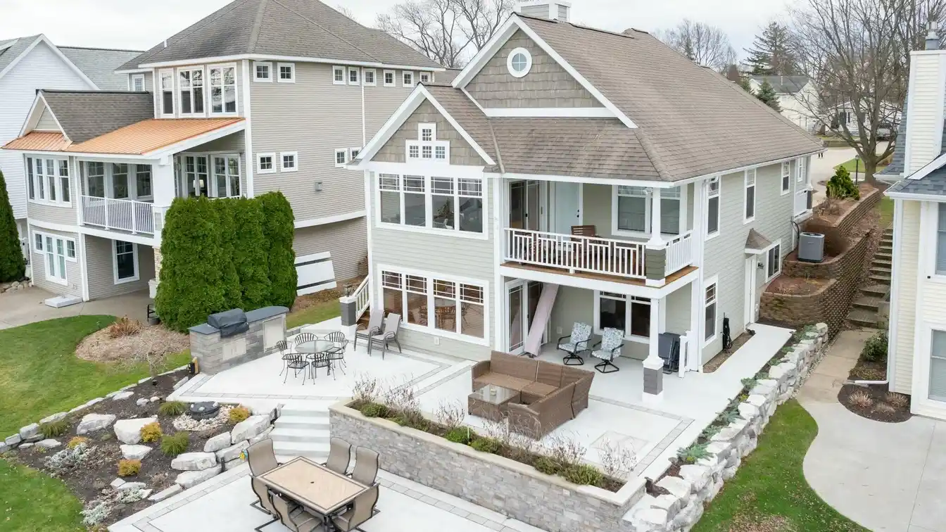 Lakefront Living at Its Best