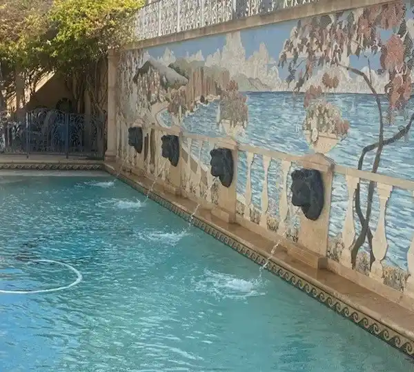 TRULY RARE BLUFF-TOP HOME IN LUNADA POINT