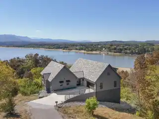 Luxury Lakeview Retreat in Gated Smoky Mountain Community