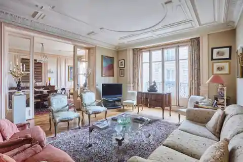 Elegant Apartment with an Open View of Place Victor Hugo