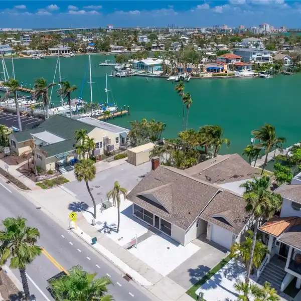 YOUR OWN PRIVATE PASS-A-GRILLE YACHT CLUB