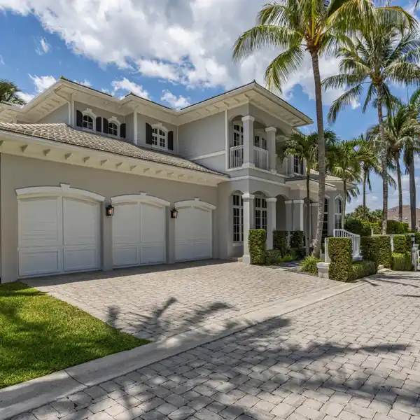 ELEGANT BRITISH WEST INDIES STYLE HOME