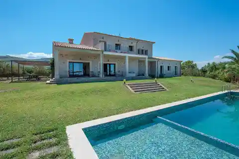 Magnificent Country House with Beautiful Sea Views