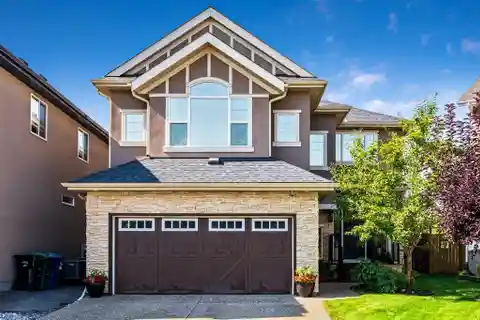 Immaculate Estate Home in Rockford Estates
