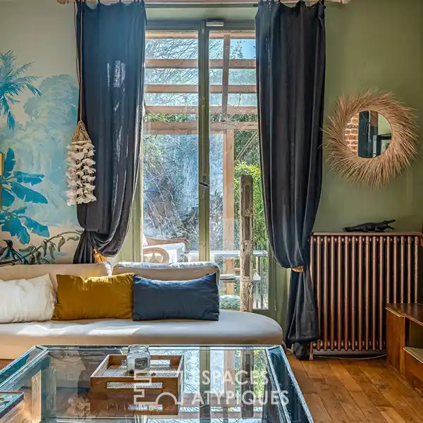 TRANQUIL DUPLEX WITH PRIVATE GARDEN OASIS