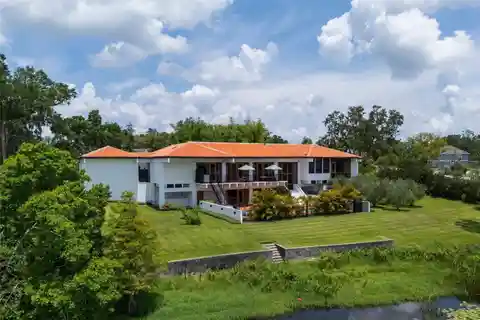 Stunning South-Facing Lakefront Residence
