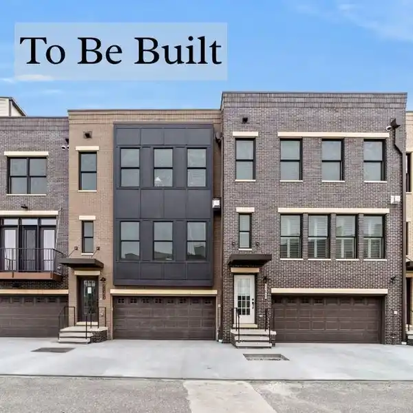 LUXURY END UNIT OVERLOOKING DOAN BROOK PARK