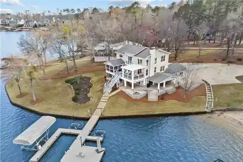 Breathtaking Lakefront Home