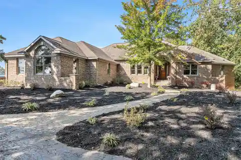 Custom Ranch on 16 Acres