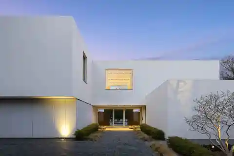 Architectural Masterpiece with Private Courtyard and Spa-Like Amenities