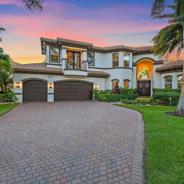 IMMACULATELY MAINTAINED HOME IN THE PRESERVE AT BAY HILL ESTATES