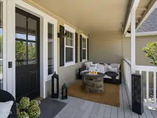 Luxury and Comfort in Wingfield Springs