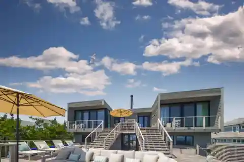 Glass-Walled Retreat with Double Diamond Beach House