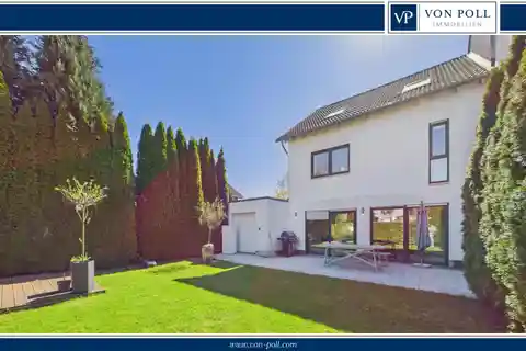 Modern Semi-Detached House in a Quiet Residential Area