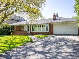 Charming Bungalow with Flexible Future Options