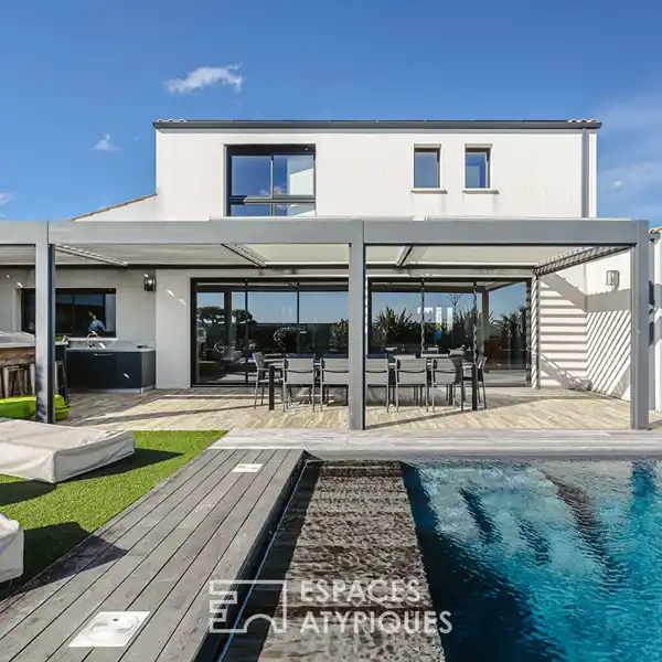 STYLISH RETREAT WITH BALI STONE POOL