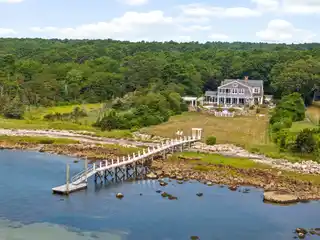 Stunning Oceanfront Retreat