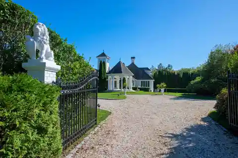 Impeccable European Style Villa for Rent