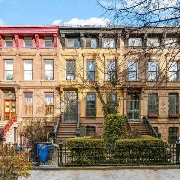 BEDSTUY TIMELESS NEO GREC BROWNSTONE