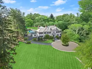 Charming Connecticut Estate with Guest House
