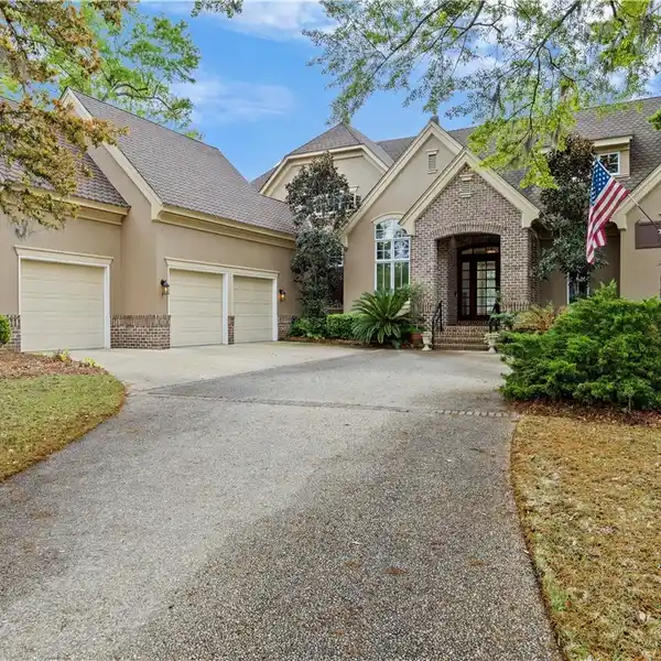 A GREAT HOUSE THAT OFFERS BOUNDLESS POTENTIAL