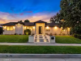 Stunningly Reimagined Contemporary Residence