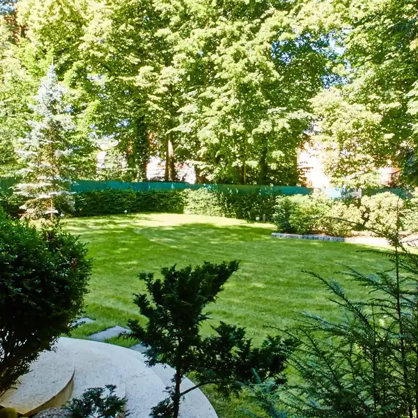 STYLISH VILLA IN A SERENE SETTING