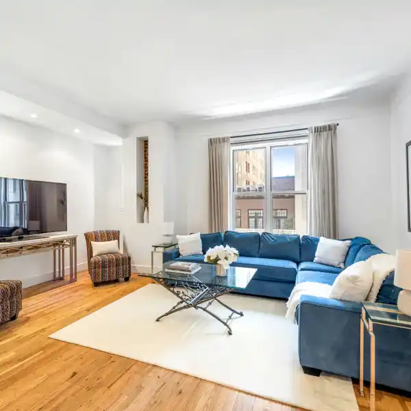 SPRAWLING NOMAD DUPLEX