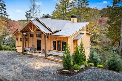 Luxurious River Living Experience