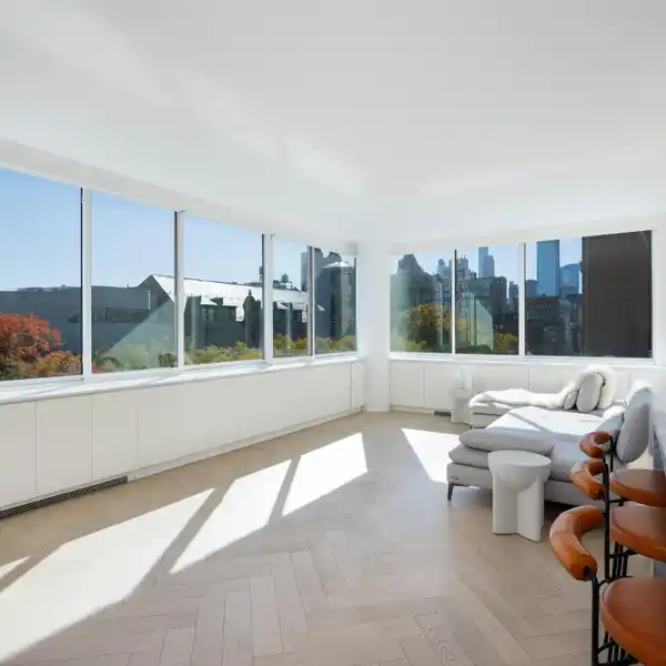 CORNER CONDO WITH PANORAMIC MUSEUM PARK VIEWS