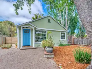 Absolutely Adorable Capitola Beach Bungalow