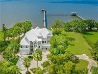 MAGNIFICENT PROPERTY IN HISTORIC LEWISBURG