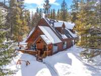 BRIGHT HOME IN A BEAUTIFUL MOUNTAIN SETTING