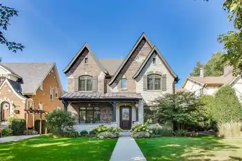 Elegant Flow with Designer Touches Throughout