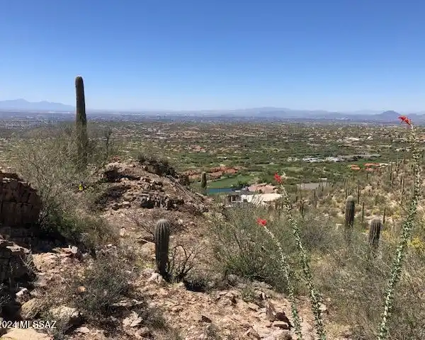 ONE-OF-A-KIND NEARLY EIGHT-ACRE PROPERTY