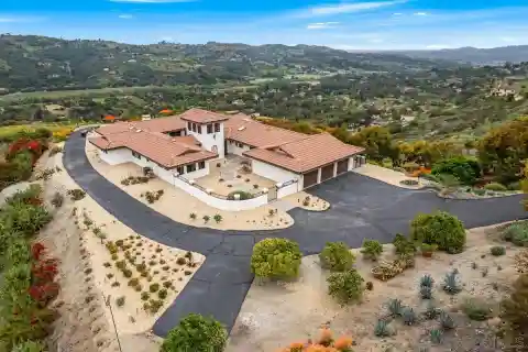 Exceptional Hilltop Residence