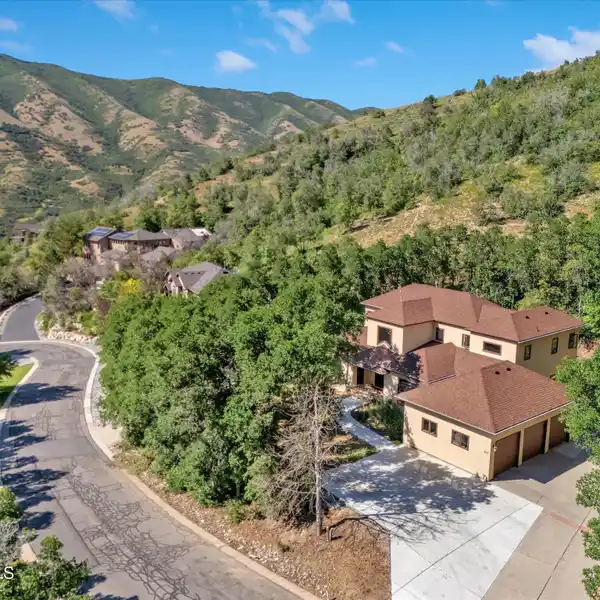 SPACIOUS HOME NEAR THE TOP OF EMIGRATION PLACE