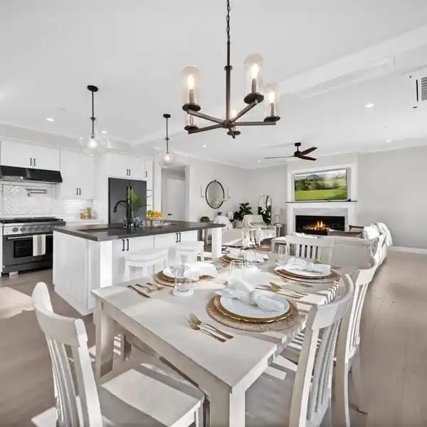 EXQUISITE NEW CONSTRUCTION RESIDENCE