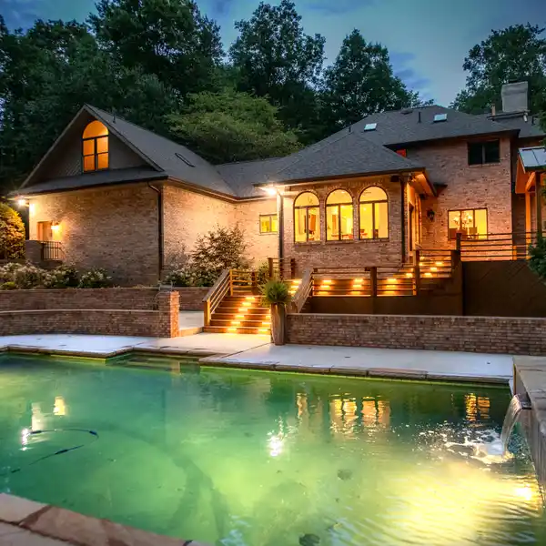 LUXURY LIVING WITH SALTWATER POOL RETREAT