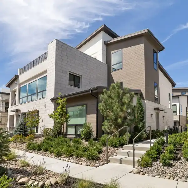 PENTHOUSE VILLA OVERLOOKING PASEO