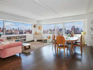 Pristine Condo with Private Balcony