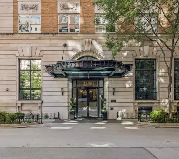 GRACIOUSLY SIZED AND BEAUTIFULLY UNIT