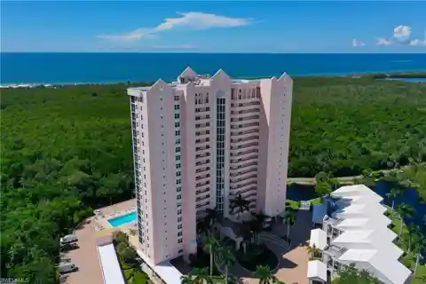 The Idyllic Pelican Bay Lifestyle at St. Maarten