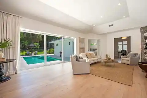Gorgeous Renovated Pool Home in Pelican Bay